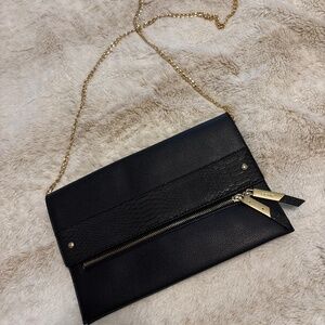 Aldo clutch